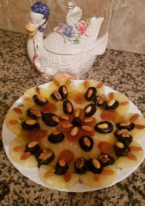 صورة لوصفة برقوق بدون لحم أو طجين حلو بدون لحم