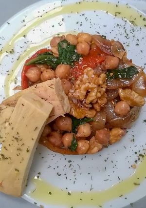 Una foto de Ensalada templada de garbanzos