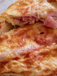 Una foto de Tortilla individual de bacon y queso
