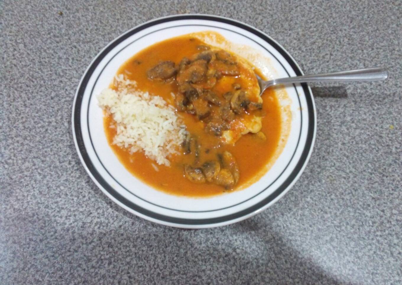 Pechugas en Crema de Chipotle con Champiñones