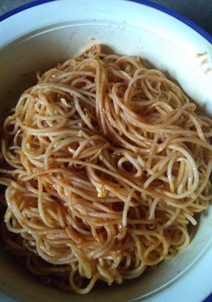 A picture of Onion egg noodles.