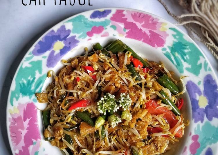 Langkah Mudah untuk Menyiapkan Dadar telur cah tauge Anti Gagal