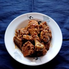 A picture of Kashmiri chicken.