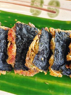 Hình của món Chả nấm rong biển.