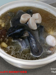 剝皮辣椒干貝雞湯 的食譜成品照片