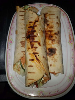 A picture of Chicken shawarma.