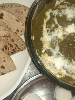 पालक पनीर (Palak Paneer Recipe in Hindi) रेसिपी मुख्य फोटो