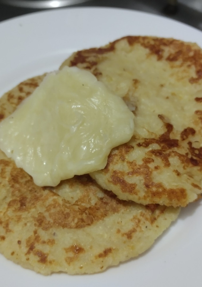 Una foto de Arepas🫓de choclo🌽rellenas de queso🧀🧈🥛