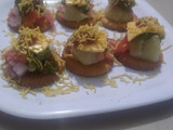 બિસ્કીટ ચાટ (Biscuit Chat Recipe In Gujarati)