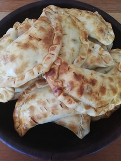 Una foto de Empanadas de pino al horno