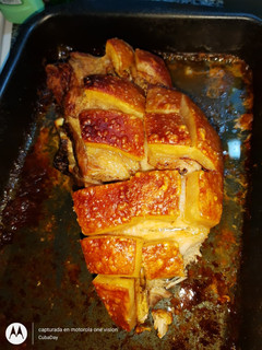 Una foto de Pata de Cerdo al horno