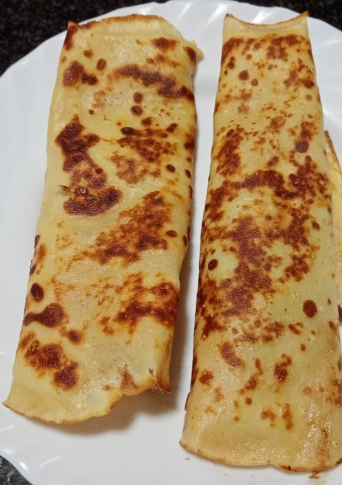Una foto de Creppe relleno de verduras y rulo de cabra
