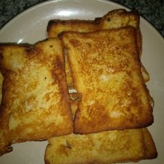 A picture of French toast.