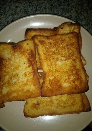 A picture of French toast.