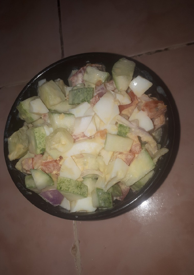A picture of Easy Cucumber salad.