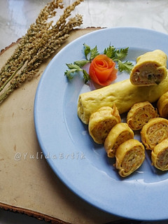Foto resep Chicken egg roll with carrot a.k.a rolade