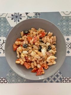 Una foto de Ensalada de alubias 😊