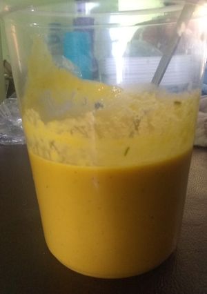 Una foto de 🇲🇽😛🔥Salsa petacona (mango y habanero🌶️🌶️🌶️