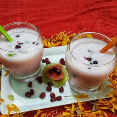 A picture of Mix-Fruits Jam Lassi.