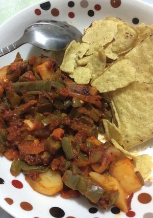 Una foto de Nopales con longaniza