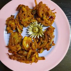 Piyaz ke pakoray A picture of Piyaz ke pakoray.