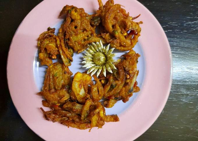 Piyaz ke pakoray