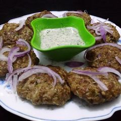 Kache qeeme ke kabab A picture of Kache qeeme ke kabab.