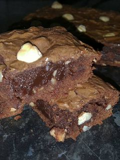 Una foto de Brownie de nutella y avellanas