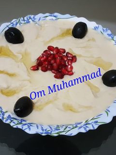صورة لوصفة حمص بالطحينة والزبادي 🍲👌👍