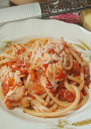 Una foto de Foratti con salsa de tomates One Pot Pasta