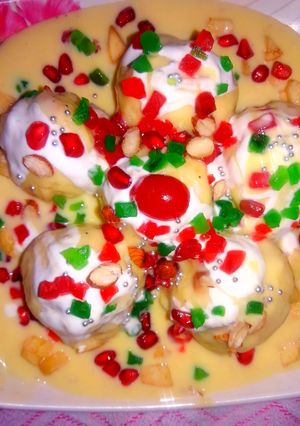 A picture of Snowballs custard pudding.