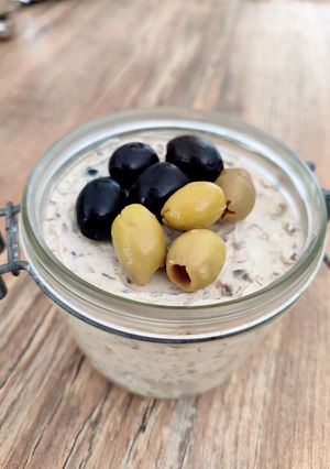 Une photo de Dips aux olives