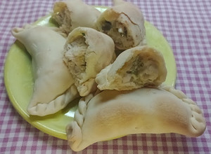 Una foto de Empanadas de pollo al verdeo
