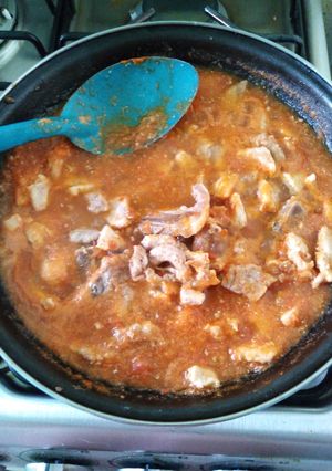 Una foto de Carne con tomate