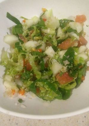 Una foto de Ensalada vegana con quinoa