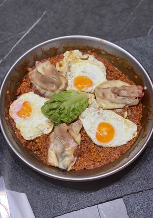 Una foto de Arroz de chivito