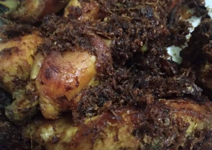 Ayam goreng serundeng