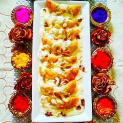 A picture of Mitha Malai Gujia.