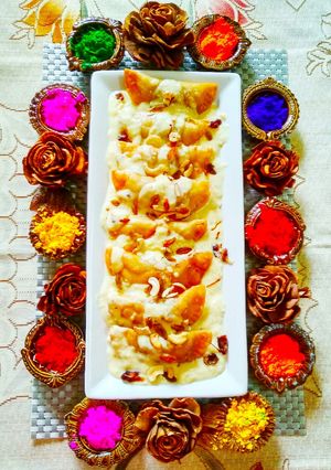 A picture of Mitha Malai Gujia.