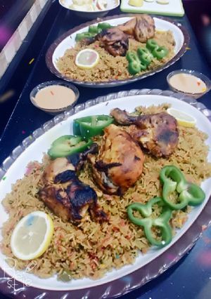 صورة لوصفة مندي الأرز الملون والمدخن