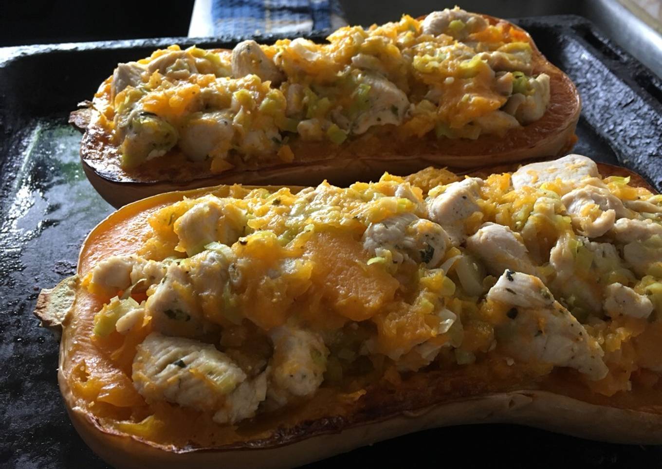 Calabaza rellena de pollo y puerro