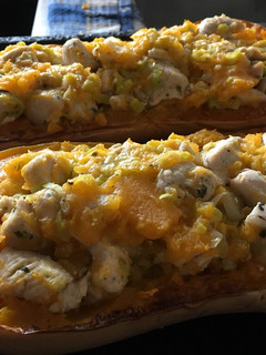 Una foto de Calabaza rellena de pollo y puerro
