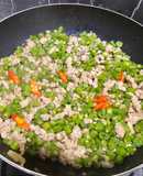 หมูสับผัดถั่วฝักยาวพริกสด