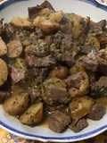 Bœuf mariné sauté aux épices créoles et pommes grenailles