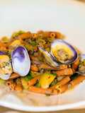 Sedanini di Lenticchie Rosse con Cavoletti di Bruxelles e Vongole