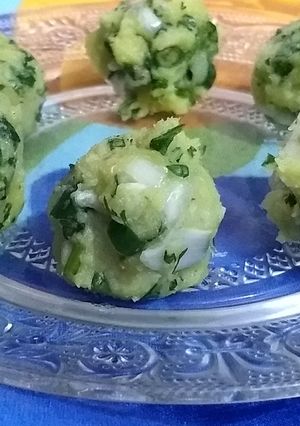 A picture of Aloo pitika.