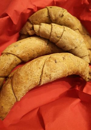 Glutén és tejmentes kifli recept fotója