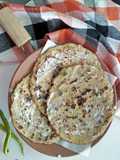 Taandlaache Thaalipeeth (Savoury Rice Flour Flatbread)