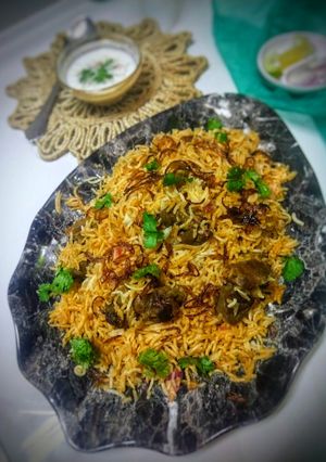 লক্ষ্ণৌই গোস্ত বিরিয়ানী (lucknowi gost biryani recipe in Bengali) রেসিপির প্রধান ছবি