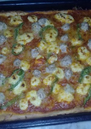 صورة لوصفة بيتزا عملاقة حجم عائلي 🍕🍕🍕🍕